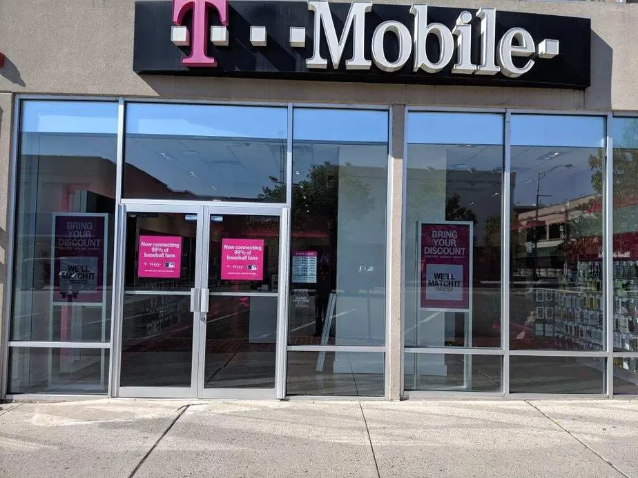  Exterior photo of T-Mobile store at Main St & Day St, Orange, NJ 
