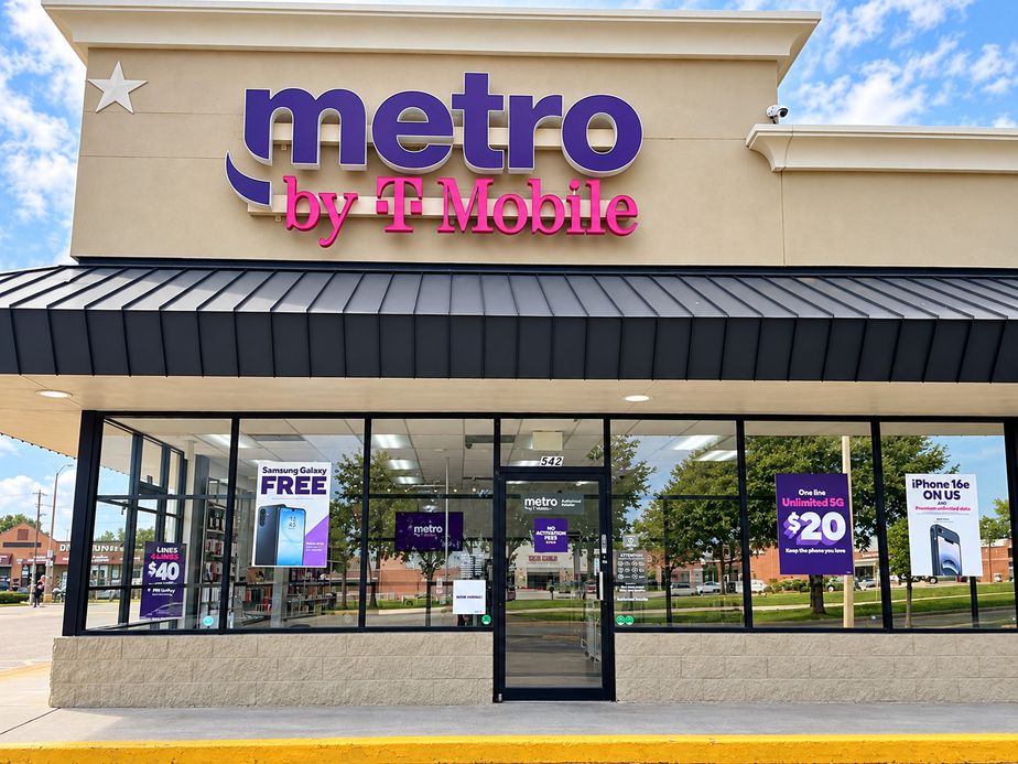 Metro by T-Mobile 542 S Mason Rd - 542 S Mason Rd 