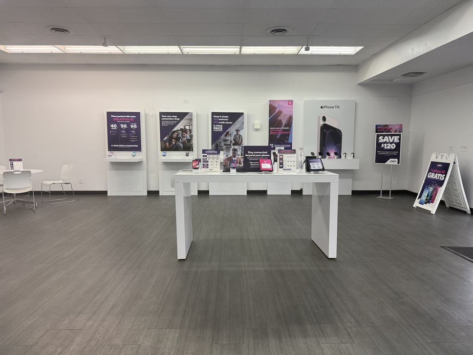 Metro by T-Mobile 9 Main St - 9 Main St 