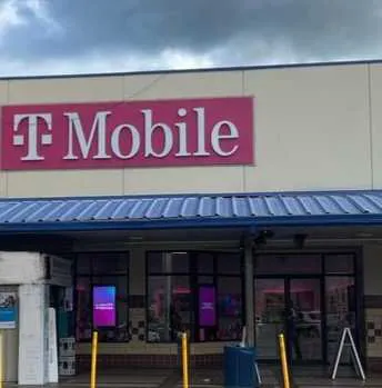 Exterior photo of T-Mobile Store at Yauco Plaza Ii Shopping Center, Yauco, PR