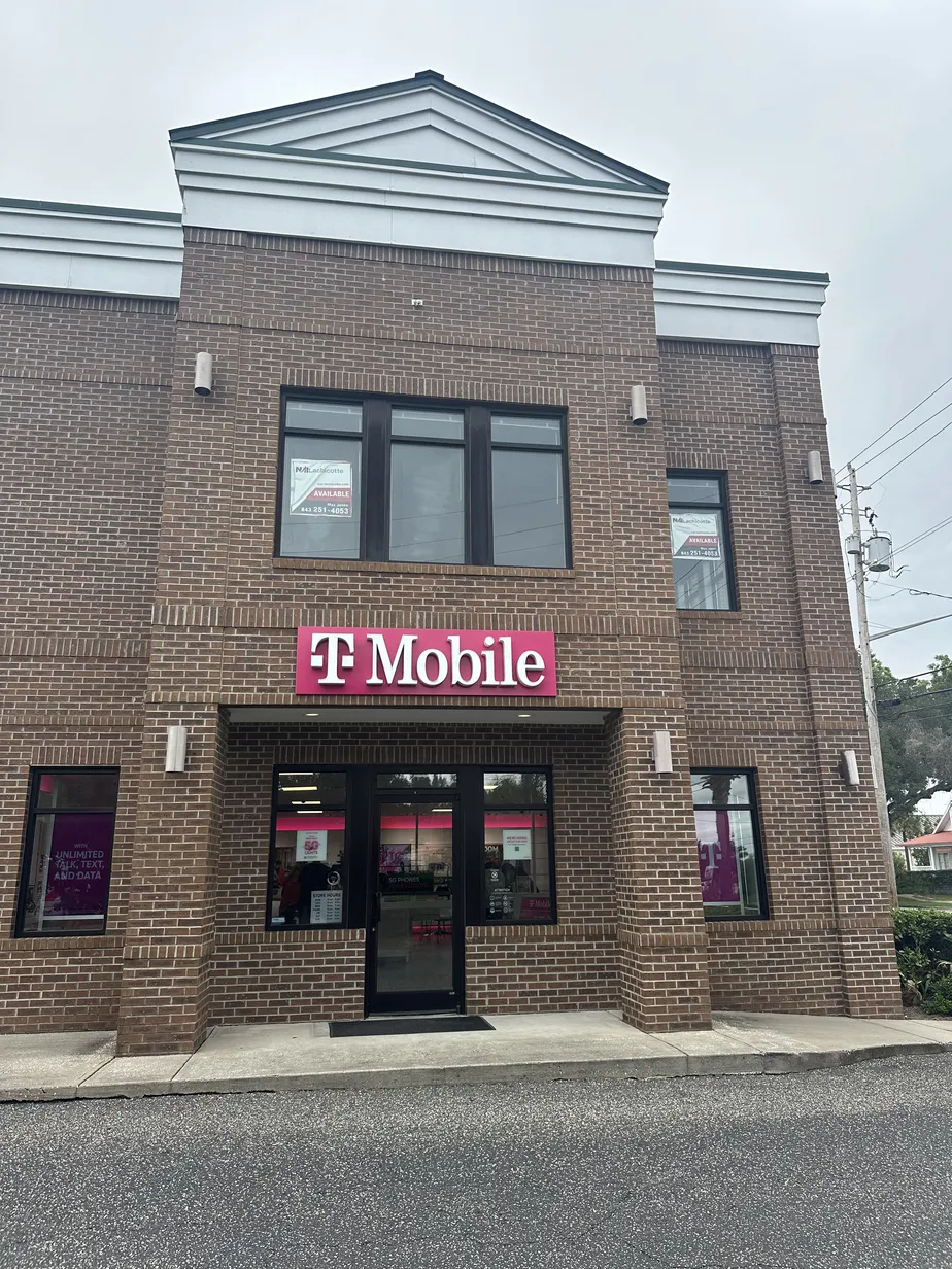  Exterior photo of T-Mobile Store at Georgetown SC - Church Street, Georgetown, SC 