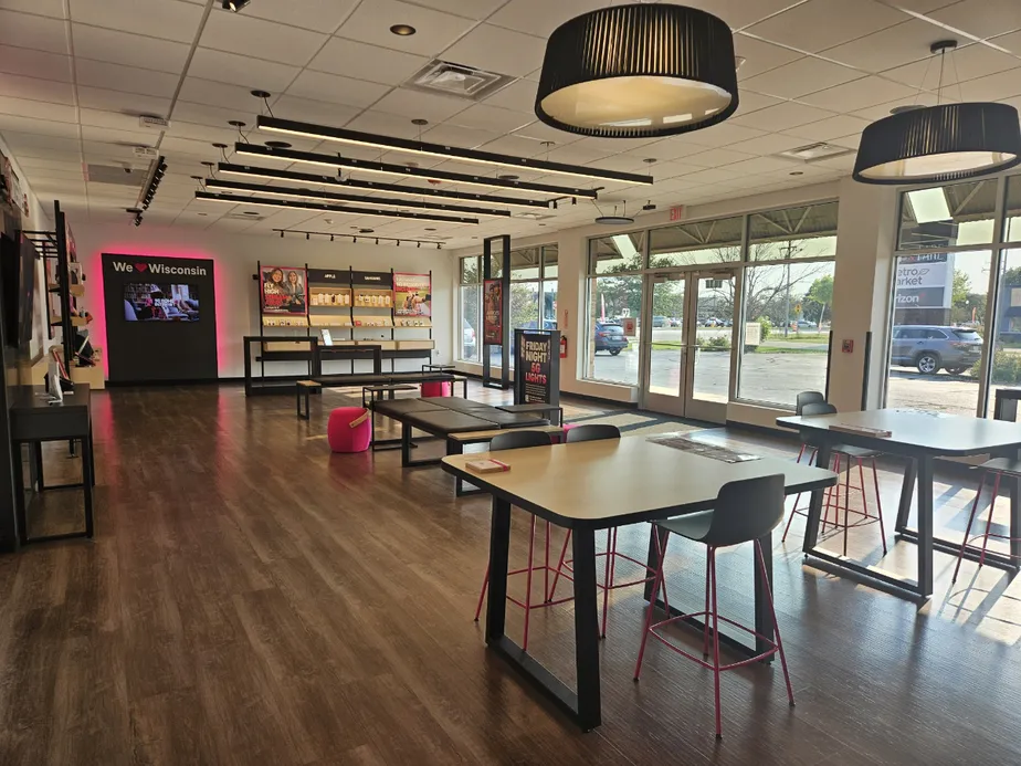  Interior photo of T-Mobile Store at Plover Rd & Hoover Ave, Plover, WI 