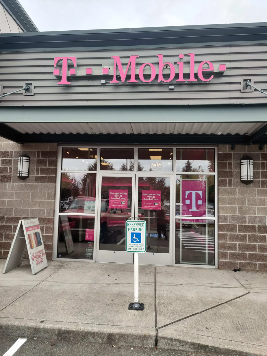  Exterior photo of T-Mobile store at 64th St & 47th Ave Ne, Marysville, WA 