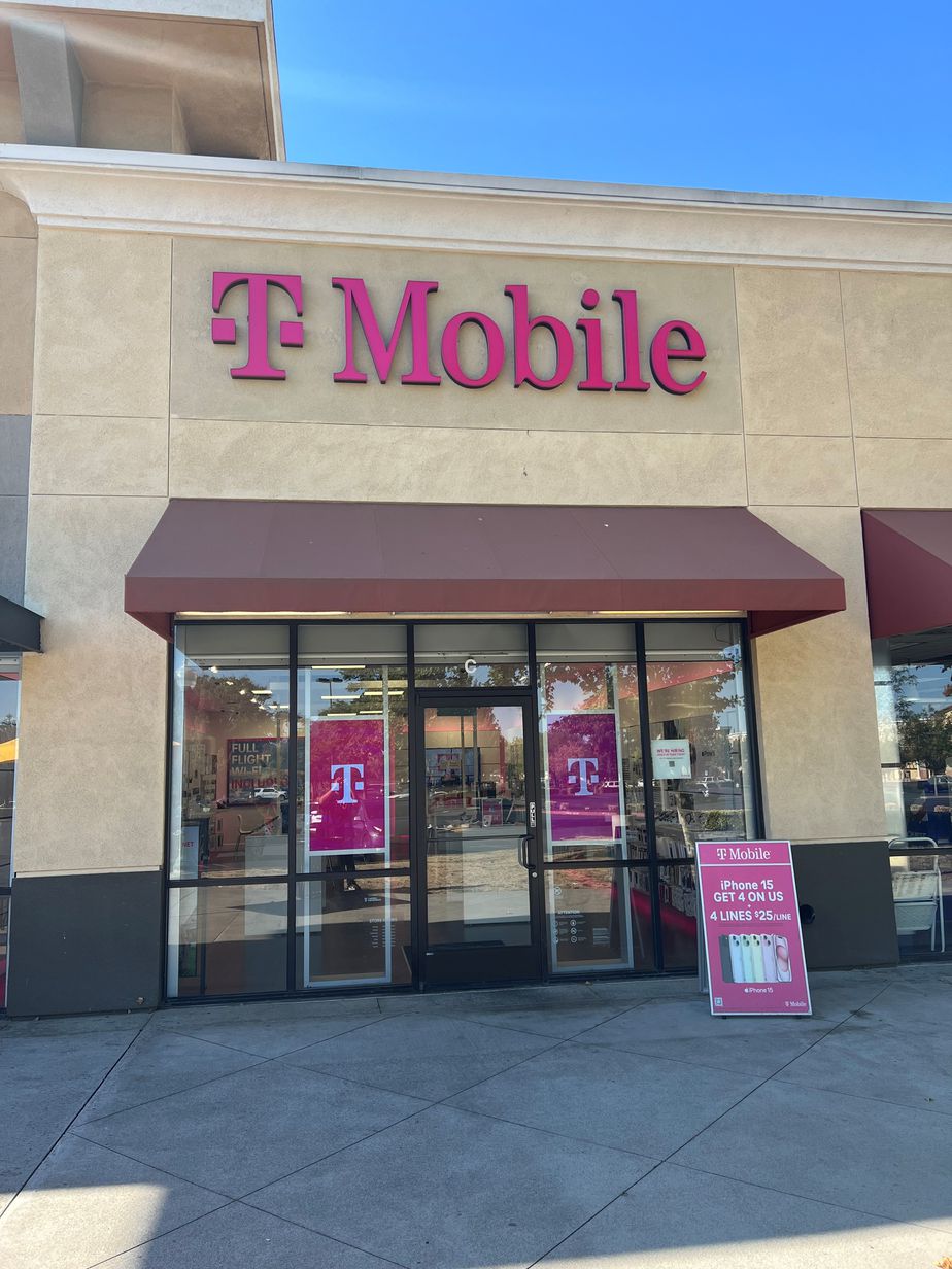 Exterior photo of T-Mobile Store at Slatten Ranch, Antioch, CA
