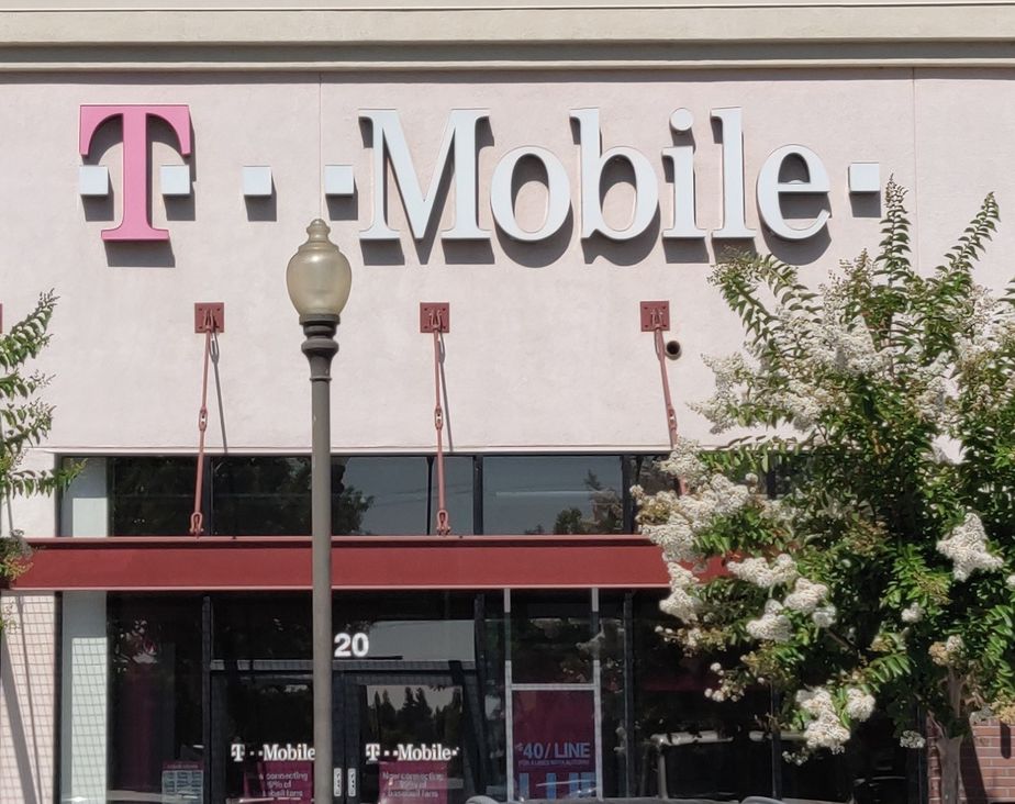 Exterior photo of T-Mobile Store at Waterman & Elk Grove Blvd, Elk Grove, CA