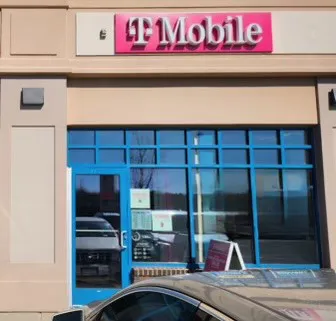  Exterior photo of T-Mobile Store at Commercial Rd & Hawes St, Leominster, MA 