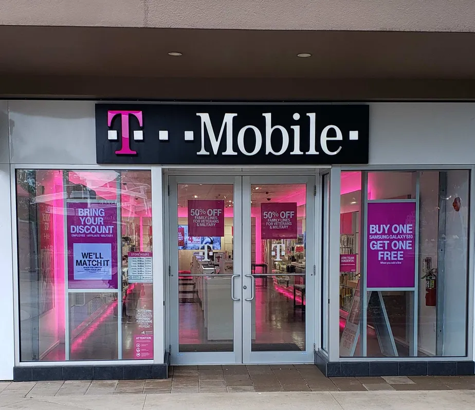 Exterior photo of T-Mobile store at Cross County Mall 2, Yonkers, NY