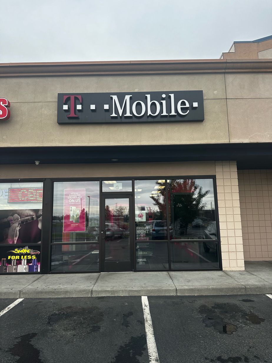 Exterior photo of T-Mobile Store at Rd 68 & Rodeo, Pasco, WA