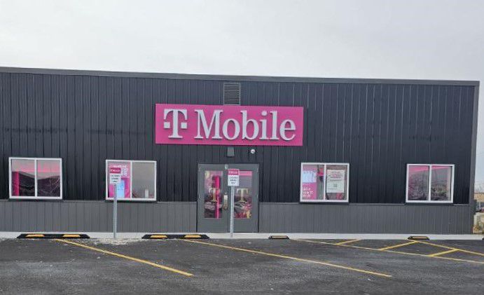 Exterior photo of T-Mobile Store at N Shawano St & WI-54, New London, WI