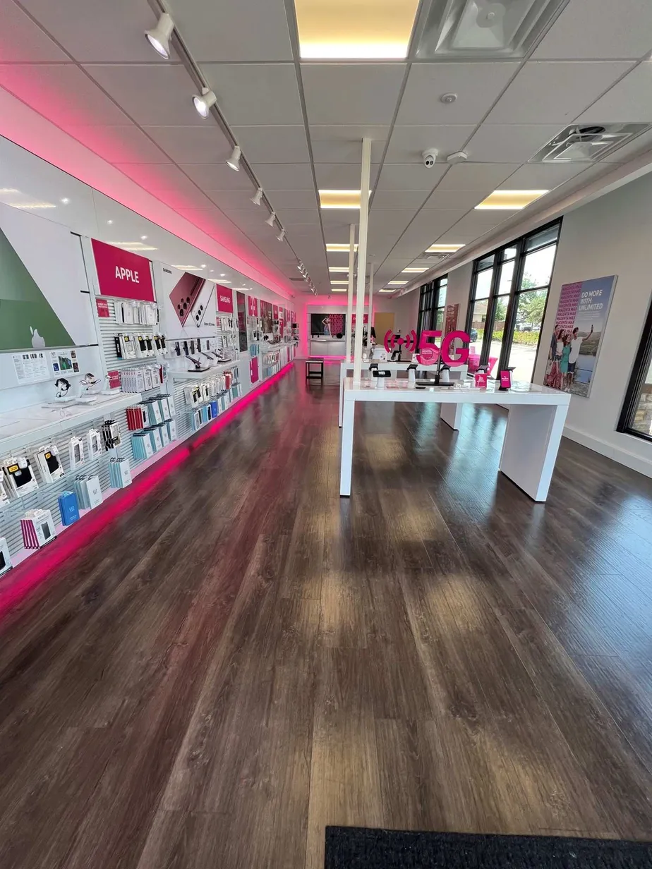Interior photo of T-Mobile Store at Sr 50 & Hartle Rd, Clermont, FL