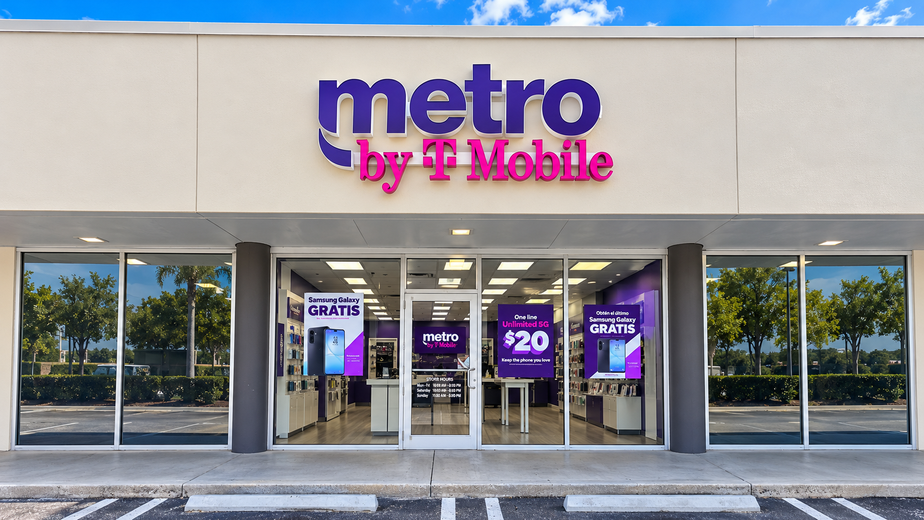 Metro by T-Mobile 3186 West 76th Street - 3186 West 76th Street 