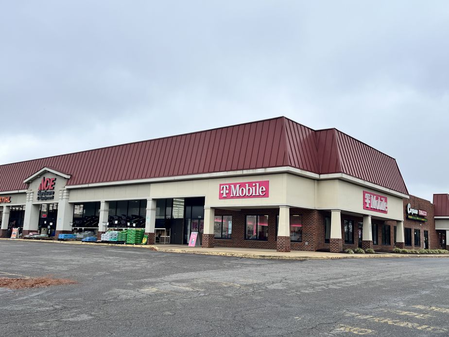 Exterior photo of T-Mobile Store at N Washington Hwy & England St, Ashland, VA