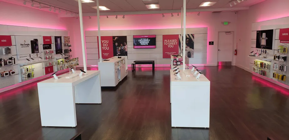  Interior photo of T-Mobile Store at Willamette St & West 29th, Eugene, OR 