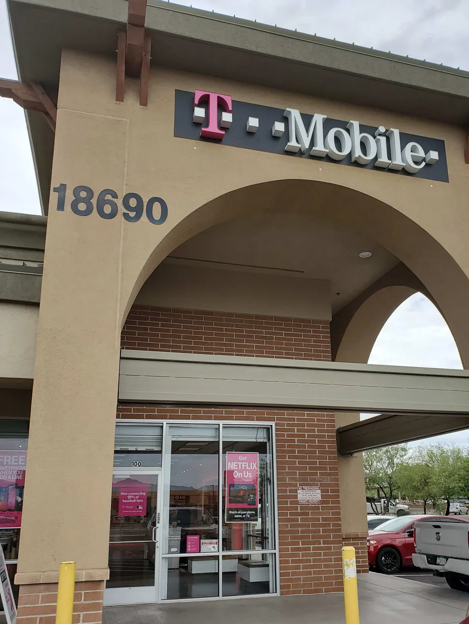  Exterior photo of T-Mobile store at S Nogales Hwy & W Calle Arroyo Sur, Sahuarita, AZ 