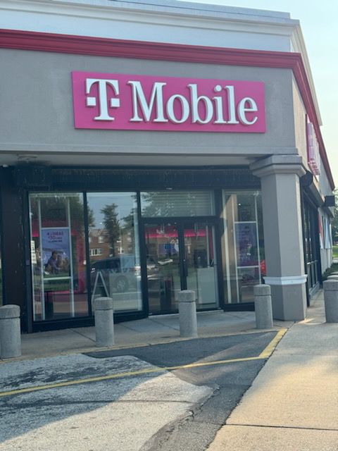 Exterior photo of T-Mobile Store at Roosevelt & Harbison Ave, Philadelphia, PA
