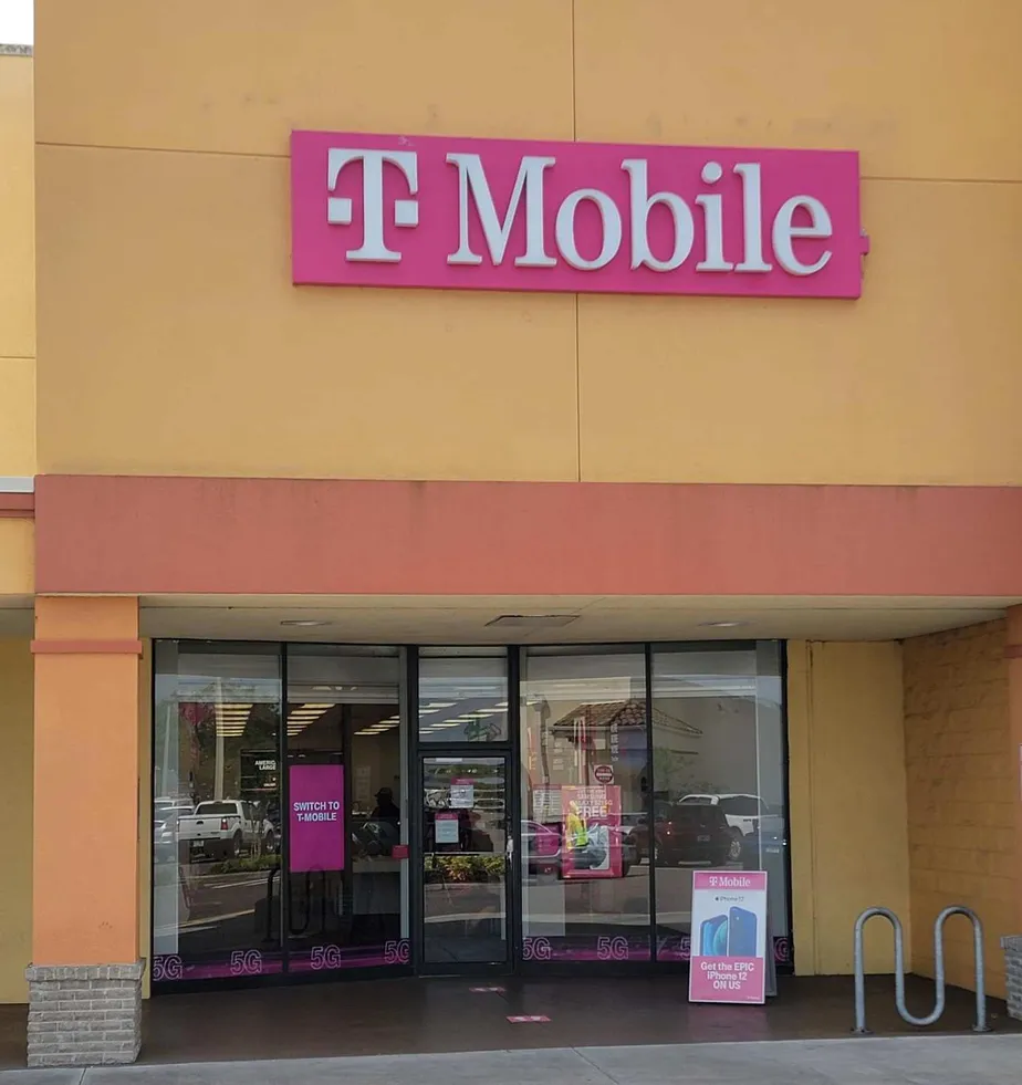 Exterior photo of T-Mobile store at Van Fleet Dr & Blount St, Bartow, FL
