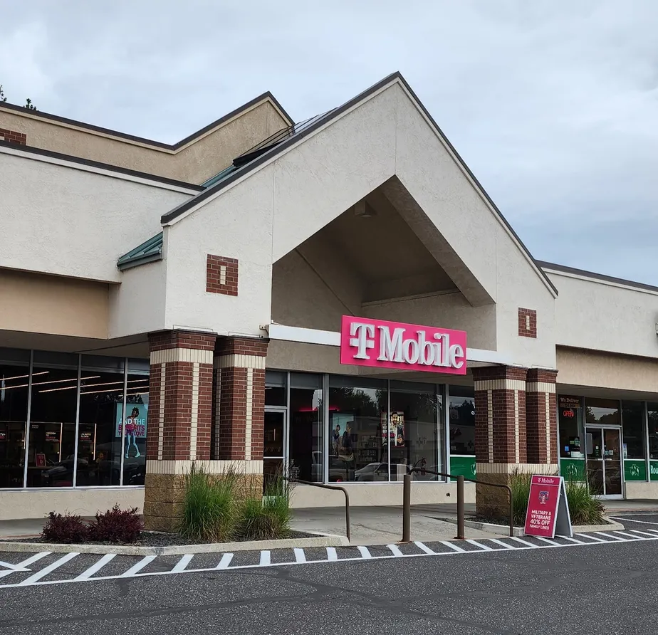  Exterior photo of T-Mobile Store at Five Mile Plaza, Spokane, WA 