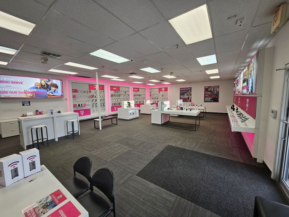 Interior photo of T-Mobile Store at Valley Hi Dr & SW Loop 410, San Antonio, TX