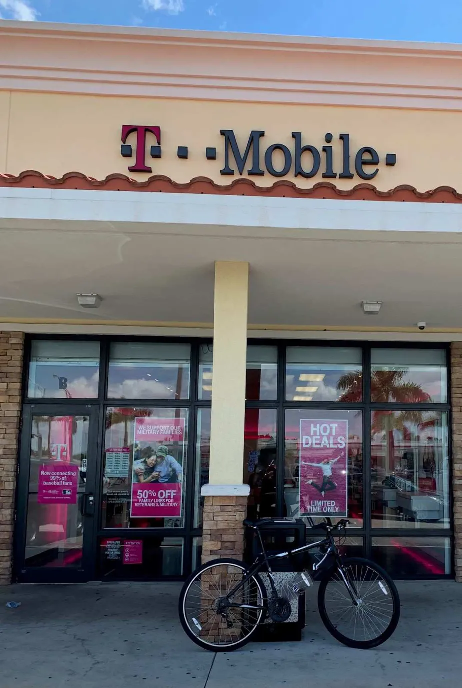 Exterior photo of T-Mobile store at Nw 27th Ave & Nw 199th, Miami Gardens, FL