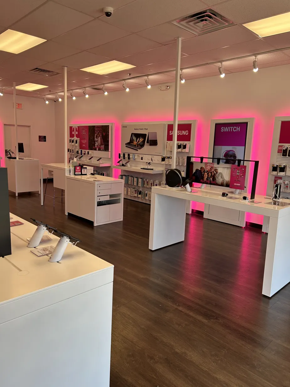Interior photo of T-Mobile Store at NW Commons Loop & SR 247, Lake City, FL