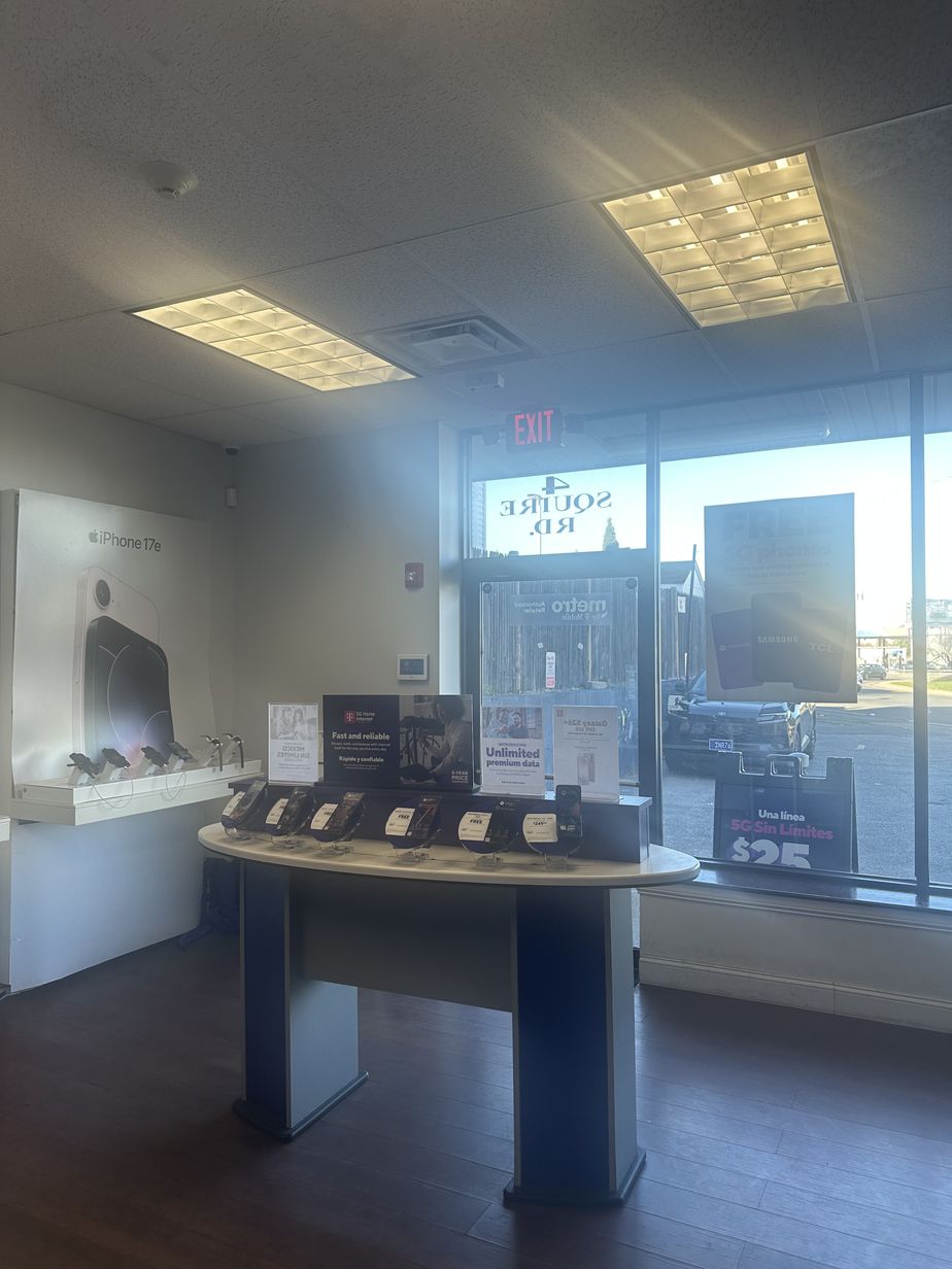 Metro by T-Mobile 345 Broadway - 345 Broadway 