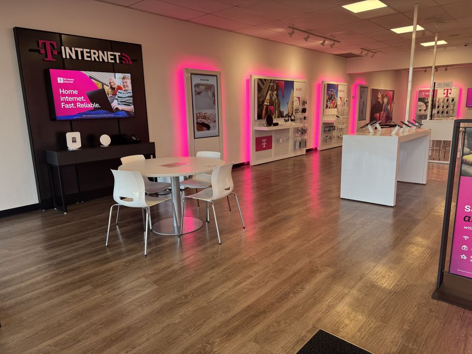  Interior photo of T-Mobile Store at Main St & E Mountain View St, Barstow, CA 