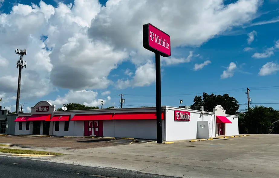 Exterior photo of T-Mobile Store at S Padre Island Dr & Dodd St, Corpus Christi, TX