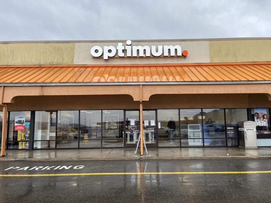 Optimum Beckley - Crossing - 124 Beckley Crossing Shopping Center