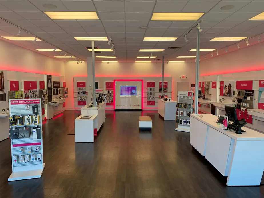 Interior photo of T-Mobile Store at Presidential Pkwy & Eisenhower Pkwy, Macon, GA
