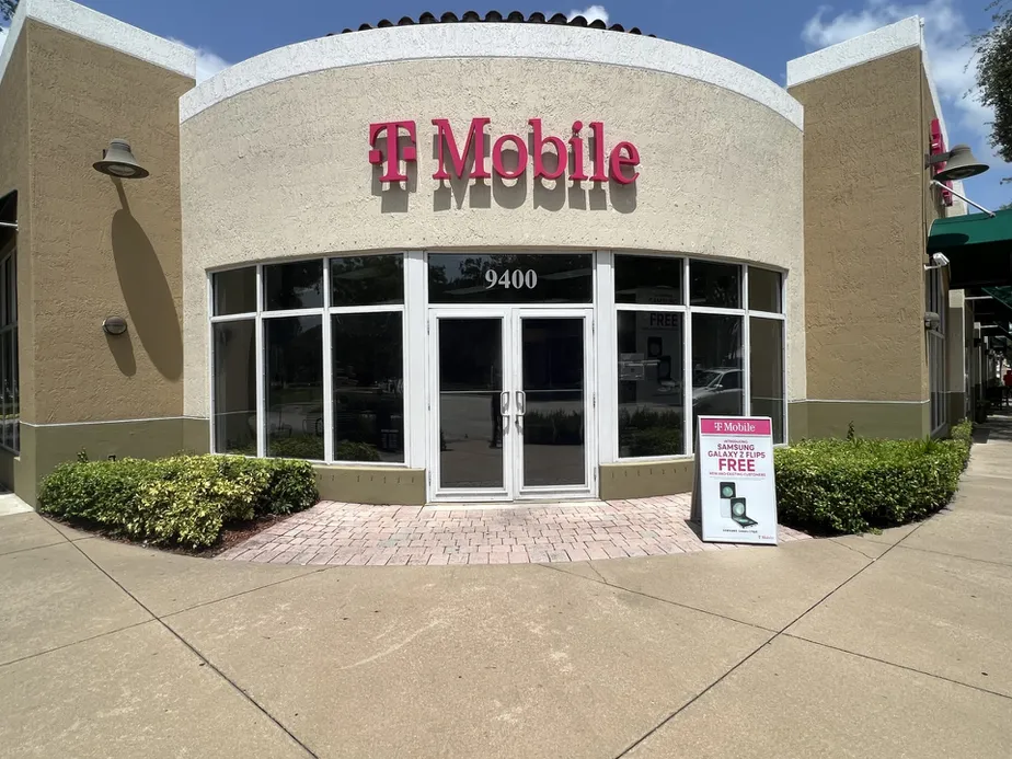 Exterior photo of T-Mobile Store at NE 2nd Ave & NE 94th St, Miami Shores, FL