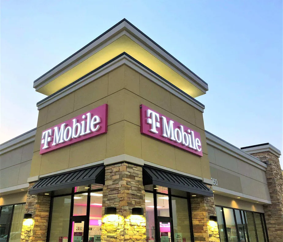 Exterior photo of T-Mobile store at N Webb Rd & College St, Grand Island, NE
