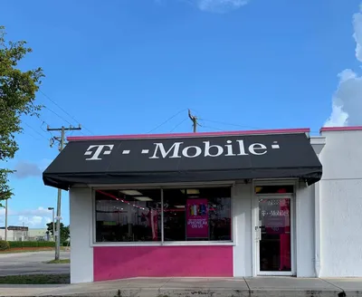 Galaxy S21 5g At T Mobile Sw 8th St Sw 70th Ave Miami Fl