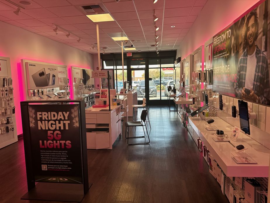 Interior photo of T-Mobile Store at N Dinuba Blvd & W Riggin Ave, Visalia, CA