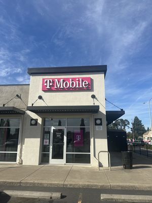 T-Mobile Authorized Retailer