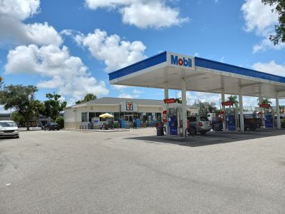 Image gallery for 7-Eleven