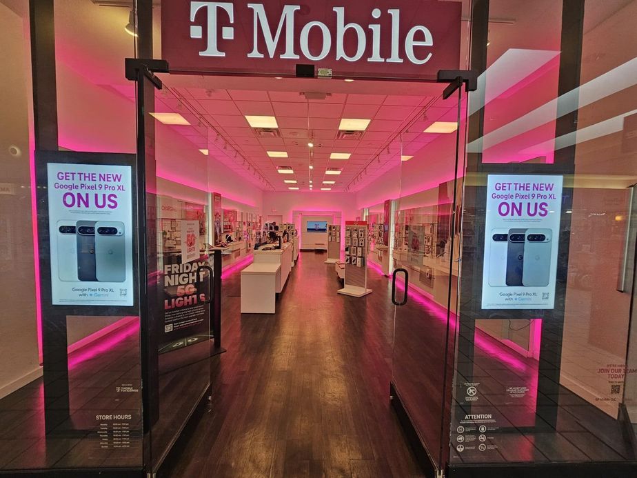 Exterior photo of T-Mobile Store at The Maine Mall, South Portland, ME