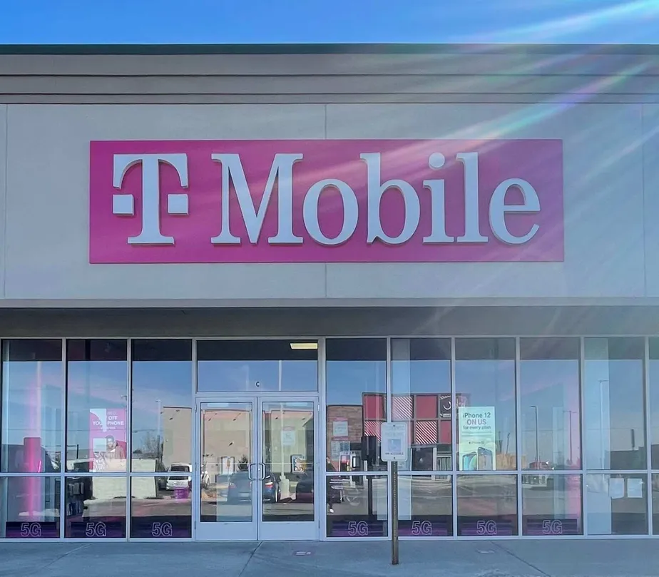 Foto del exterior de la tienda T-Mobile en Lincoln Ave & Yakima Ave, Jerome, ID