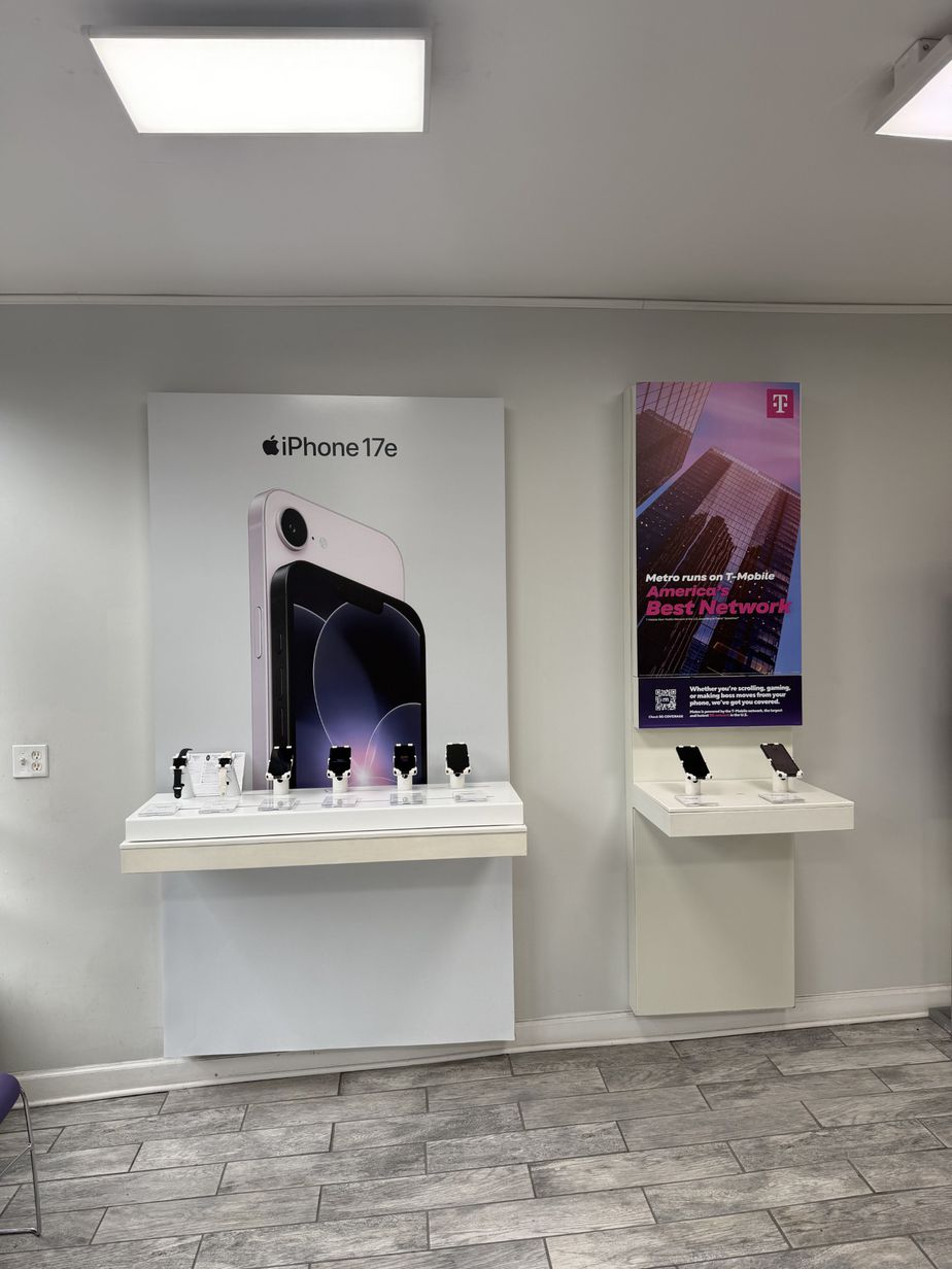 Metro by T-Mobile 9127 S Commercial Ave - 9127 S Commercial Ave 