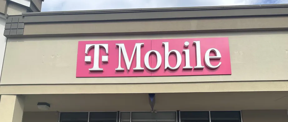  Exterior photo of T-Mobile Store at University Square, Greeley, CO 