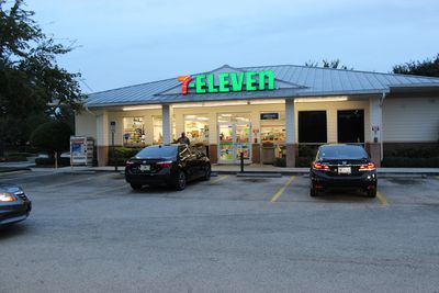Image gallery for 7-Eleven