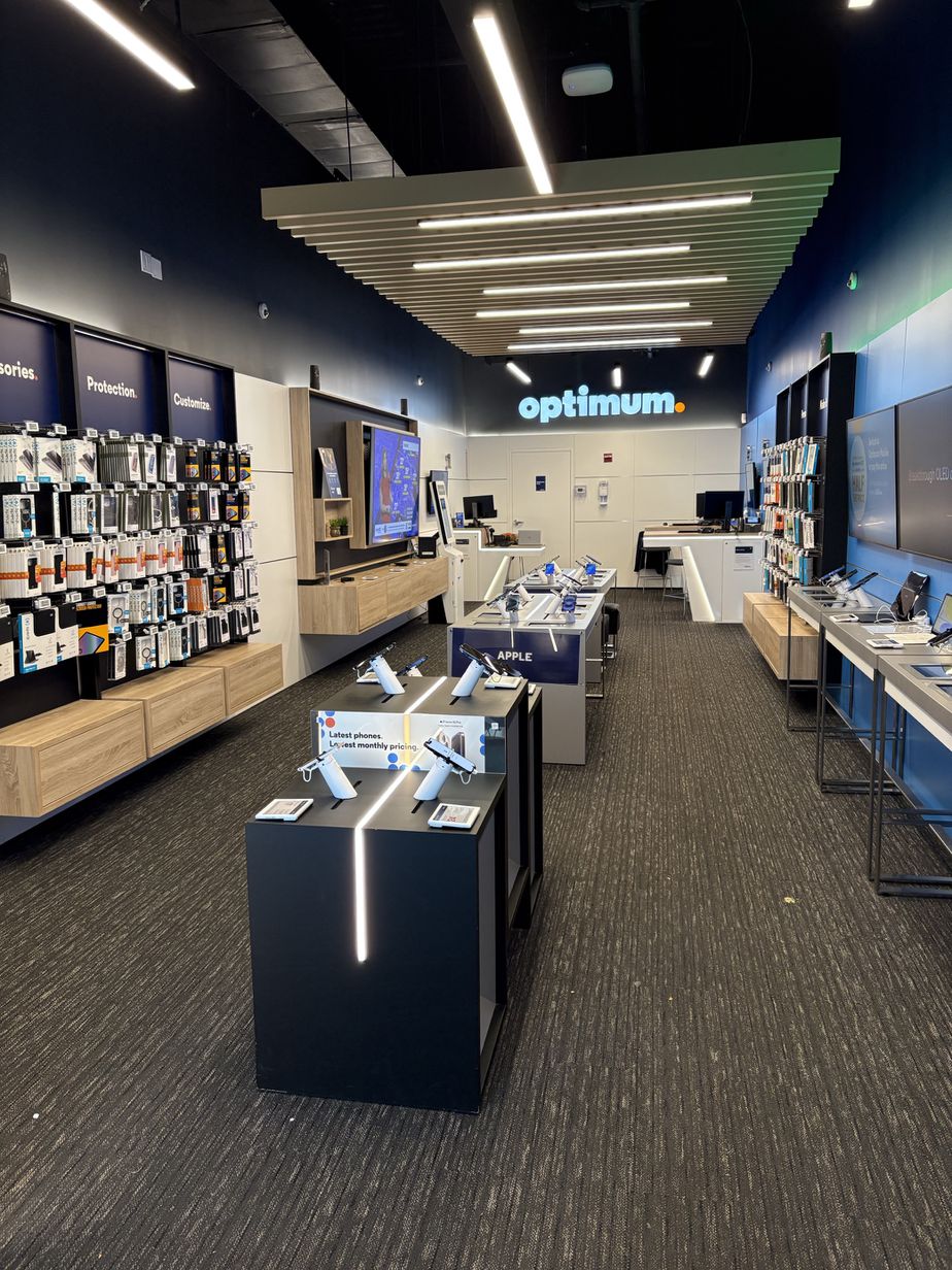 Bronx - Bartow Ave 8498 Inside Store.jpg