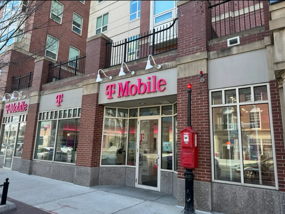  Exterior photo of T-Mobile Store at Hancock & Huntley, Quincy, MA 