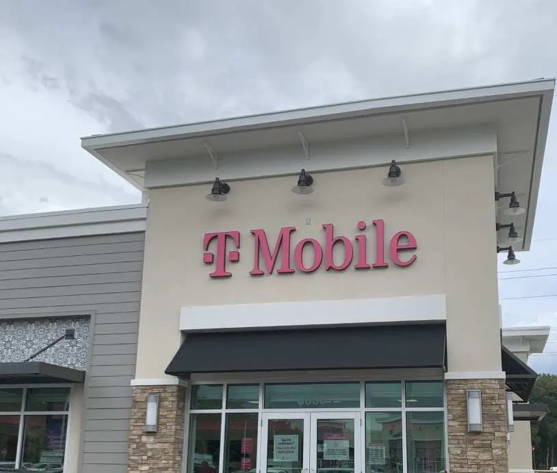 Exterior photo of T-Mobile store at Bruce B Downs & Hunters Lake, Tampa, FL