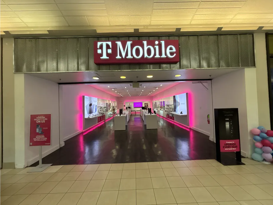  Exterior photo of T-Mobile Store at Stroud Mall, Stroudsburg, PA 