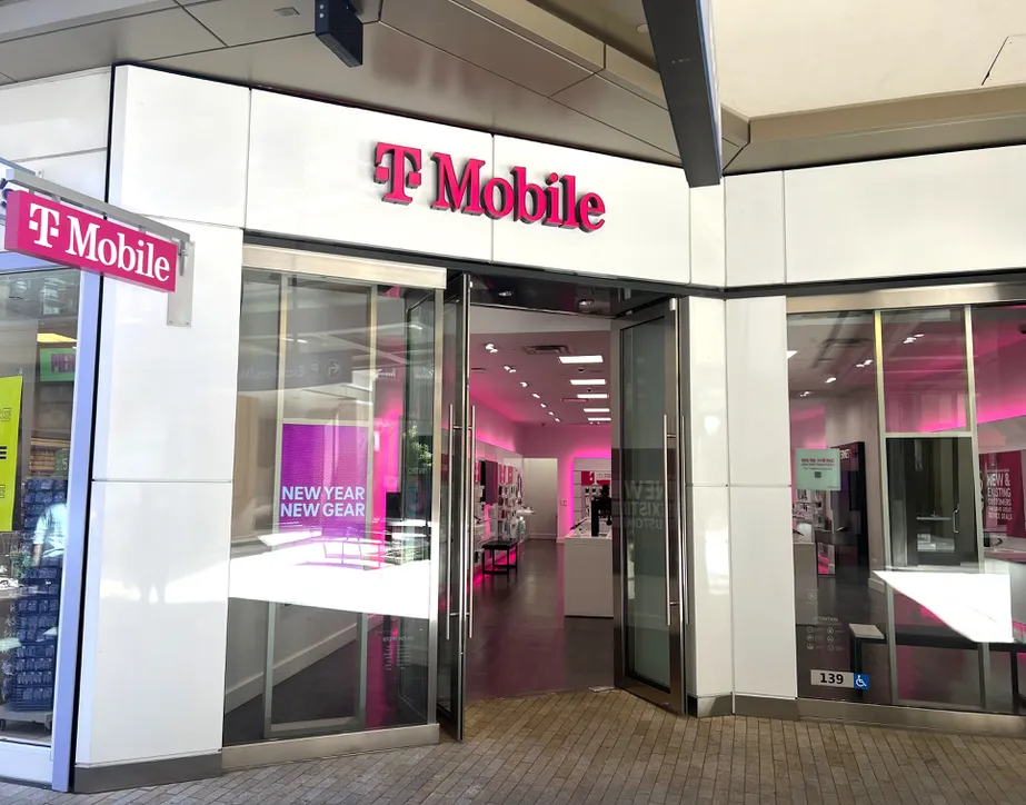 Exterior photo of T-Mobile Store at City Creek Center, Salt Lake City, UT