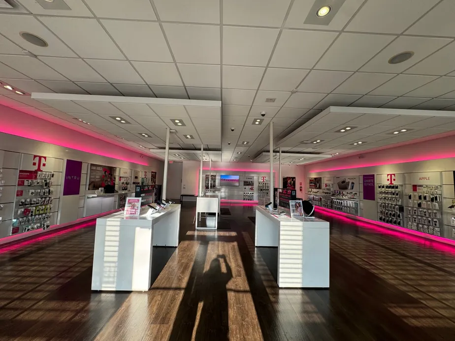  Interior photo of T-Mobile Store at NW 57th Ave & NW 176th St, Hialeah, FL 