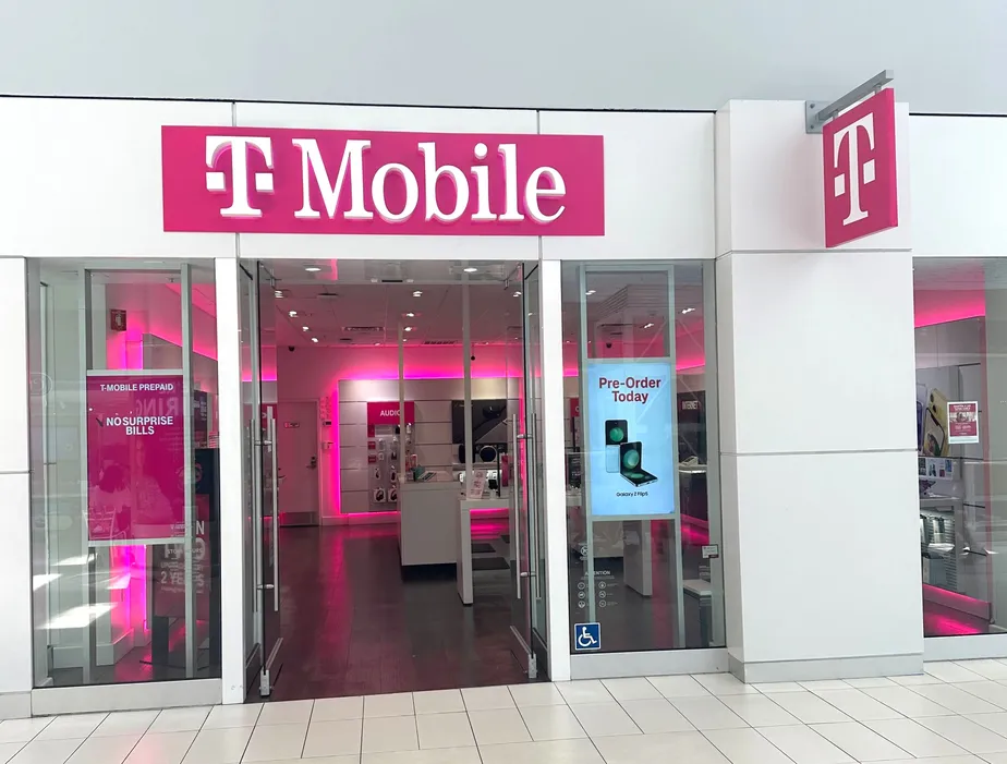 Exterior photo of T-Mobile Store at Southland Mall-Hayward CA, Hayward, CA
