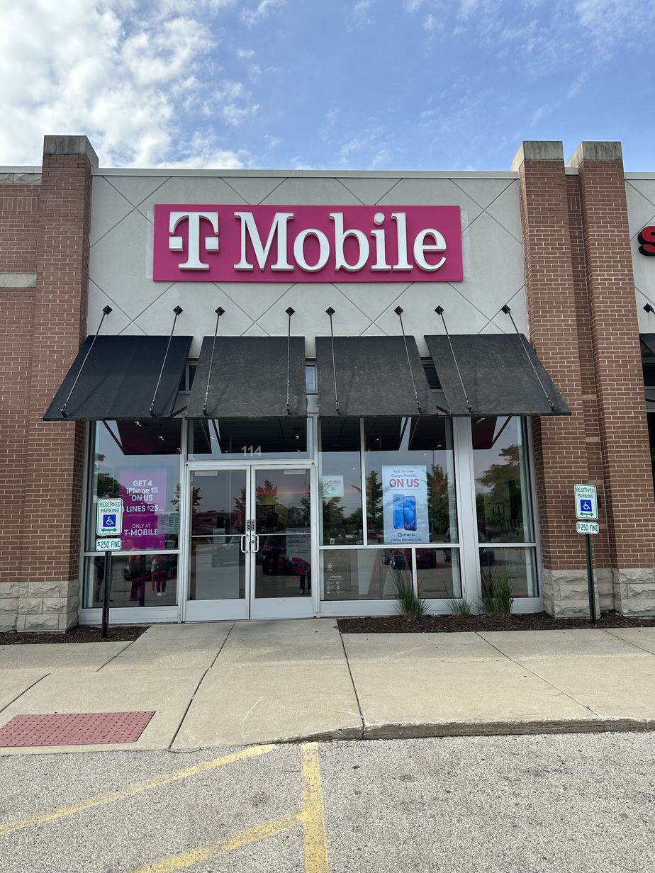 Exterior photo of T-Mobile Store at Rand & N Elmhurst Rd, Mt Prospect, IL