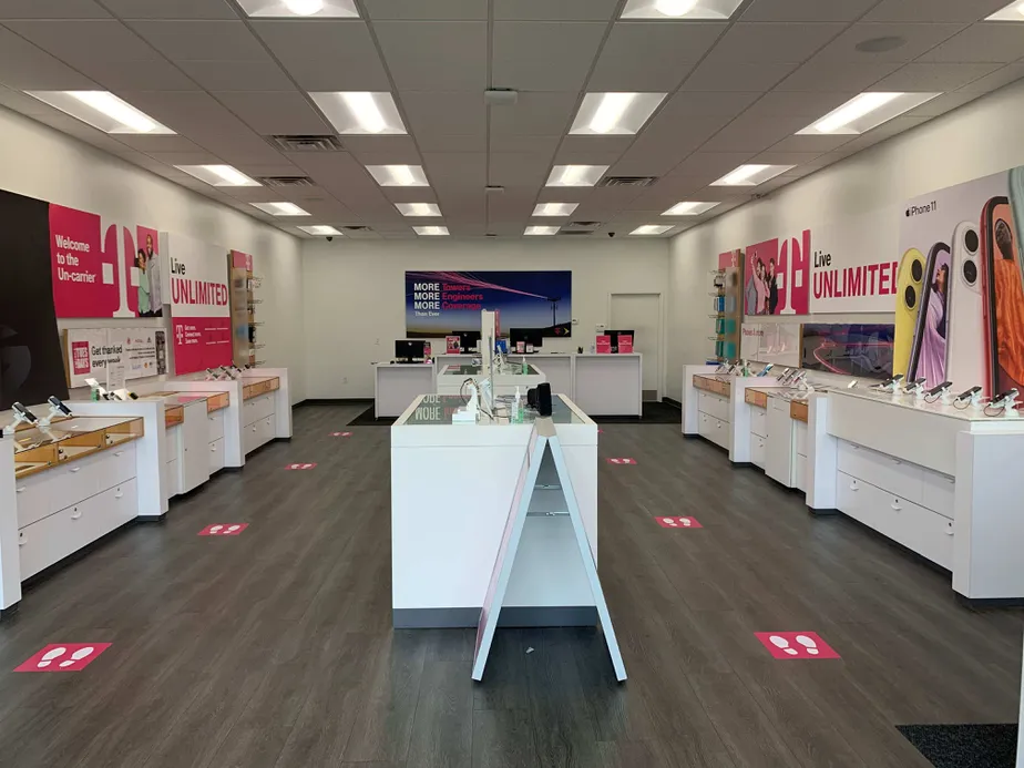 Interior photo of T-Mobile Store at The Plaza & E Hwy 47, Troy, MO