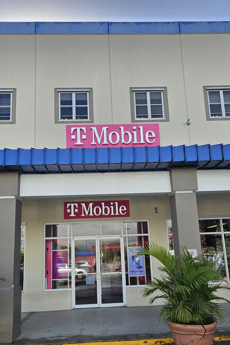  Exterior photo of T-Mobile Store at Plaza Cidra, Cidra, PR 